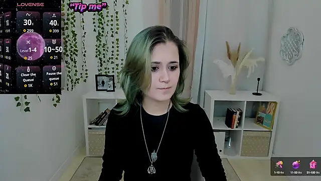 Snapshot of Alexa_Lexi_ chatting on October 4, 11:27 am Alexa Lexi online show from October 4, 11:27 am