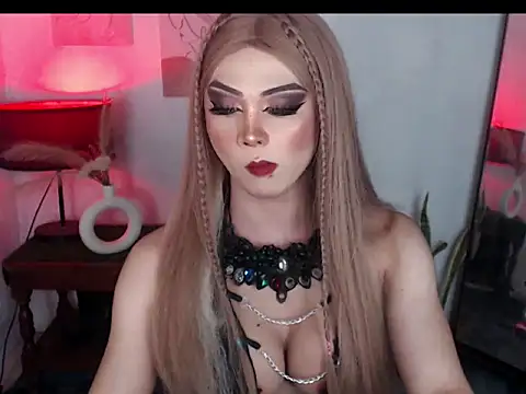 Snapshot of MagneticBeauty chatting on October 22, 5:18 pm MagneticBeauty online show from October 22, 5:18 pm