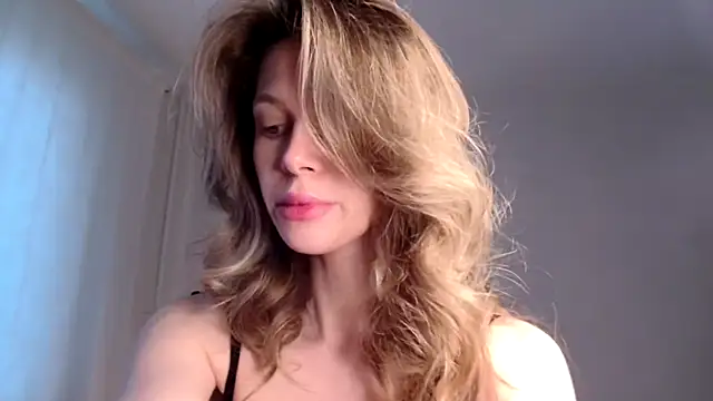 Snapshot of Milky___Way chatting on October 26, 12:55 pm Milky Way online show from October 26, 12:55 pm