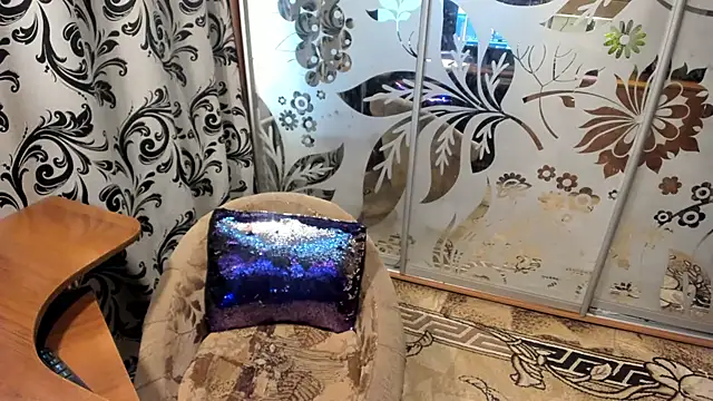 Snapshot of EVILENSA chatting on October 29, 1:58 pm EVILENSA online show from October 29, 1:58 pm