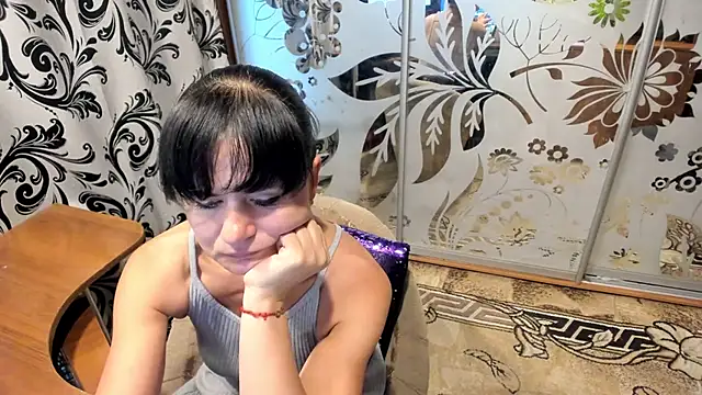 Snapshot of EVILENSA chatting on October 2, 1:49 pm EVILENSA online show from October 2, 1:49 pm