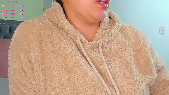 Kyllie B online show from November 25, 2:36 am