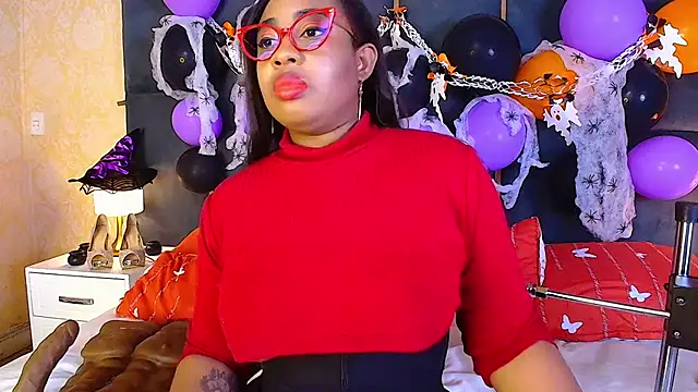 CaseyMoon online show from October 28, 12:44 pm