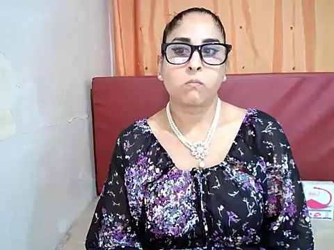 Snapshot of Indiankushy chatting on October 10, 4:56 pm Indiankushy online show from October 10, 4:56 pm