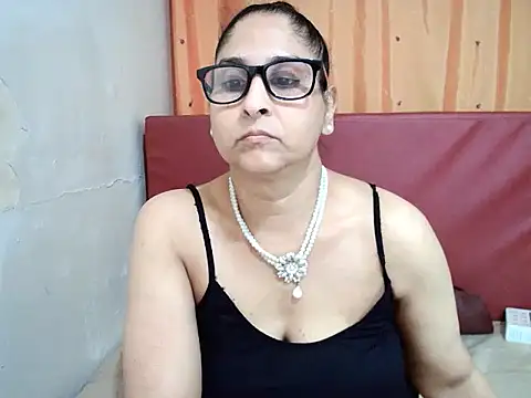 Snapshot of Indiankushy chatting on October 1, 8:47 pm Indiankushy online show from October 1, 8:47 pm