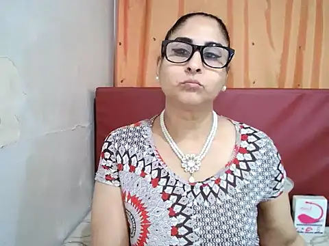 Snapshot of Indiankushy chatting on October 7, 4:44 pm Indiankushy online show from October 7, 4:44 pm