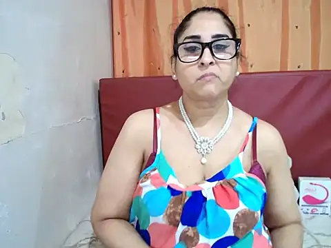 Snapshot of Indiankushy chatting on October 23, 4:35 pm Indiankushy online show from October 23, 4:35 pm