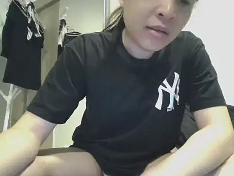 sara kimoo online show from September 27, 4:58 pm