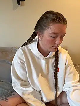 PussiesnCream  online show from November 25, 4:20 pm