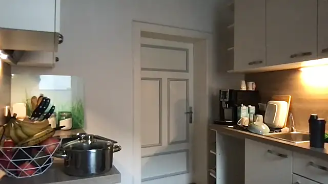 Viola Beck online show from November 27, 10:29 am