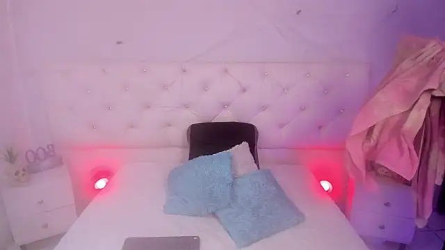 ximena slut 21 online show from October 14, 3:53 am