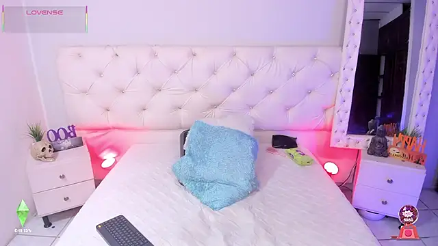 ximena slut 21 online show from October 8, 5:23 am