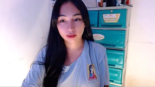 SweetLilly 18 online show from September 18, 3:32 pm