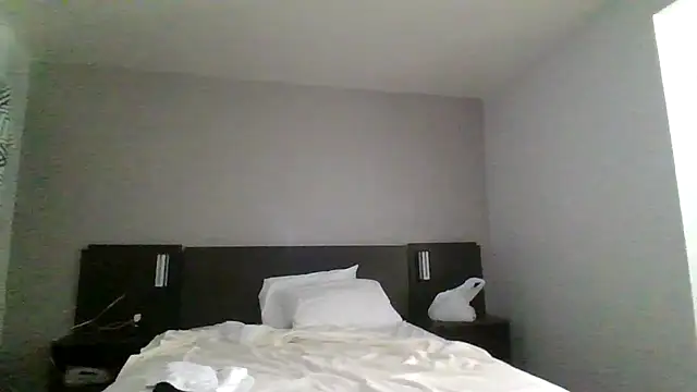 laylastarz online show from October 30, 5:47 pm