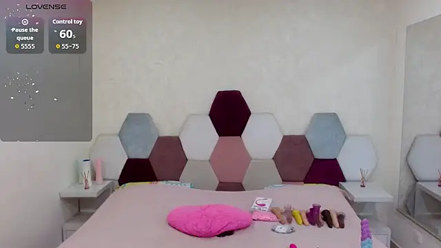 angel blue online show from October 14, 4:53 pm