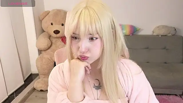 KuroChan420 online show from June 4, 4:06 am