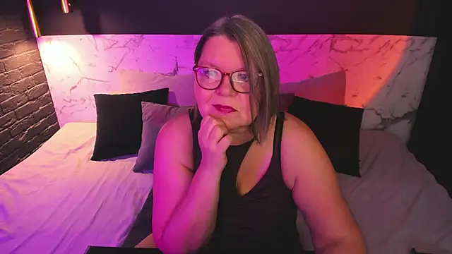 Shannonshine online show from November 3, 1:15 pm