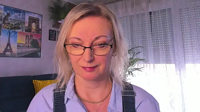 vanessa chat online show from March 2, 2:24 pm