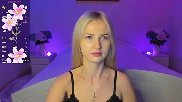 Snapshot of AnnaCarrera chatting on October 26, 9:43 pm AnnaCarrera online show from October 26, 9:43 pm