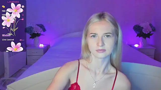 Snapshot of AnnaCarrera chatting on October 17, 8:12 pm AnnaCarrera online show from October 17, 8:12 pm