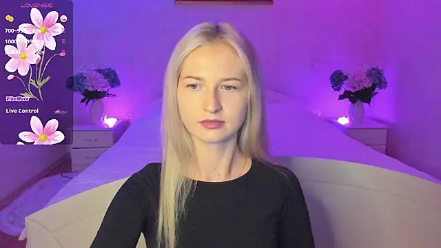 Snapshot of AnnaCarrera chatting on October 6, 7:07 pm AnnaCarrera online show from October 6, 7:07 pm