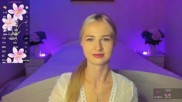 Snapshot of AnnaCarrera chatting on October 25, 9:32 pm AnnaCarrera online show from October 25, 9:32 pm