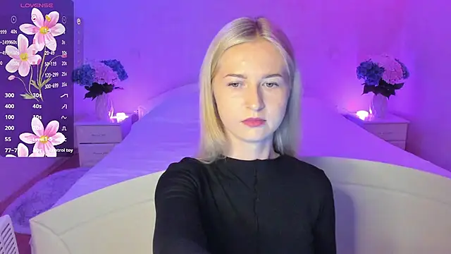 Snapshot of AnnaCarrera chatting on October 14, 9:17 pm AnnaCarrera online show from October 14, 9:17 pm