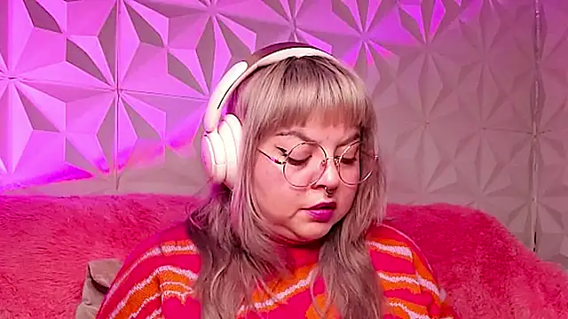 Satyn doll online show from December 5, 12:32 am