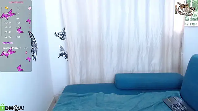 Snapshot of karen_sofia_ chatting on October 16, 8:33 pm karen sofia  online show from October 16, 8:33 pm