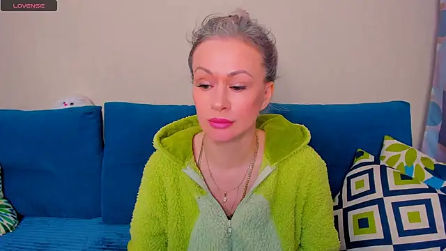 EllenMoore online show from October 23, 4:29 am