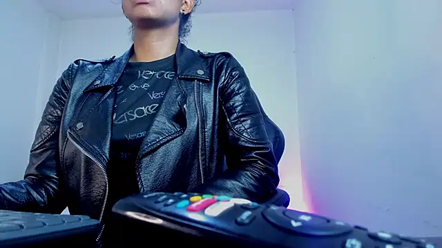 Snapshot of Ellie_Alves chatting on October 4, 1:17 pm Ellie Alves online show from October 4, 1:17 pm