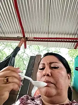 Brenda Berck  online show from March 6, 6:25 pm