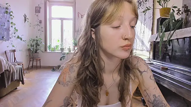 Miranda2 0 online show from November 29, 8:18 am