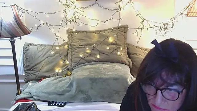 HelloKittyLapDog online show from March 19, 3:33 am