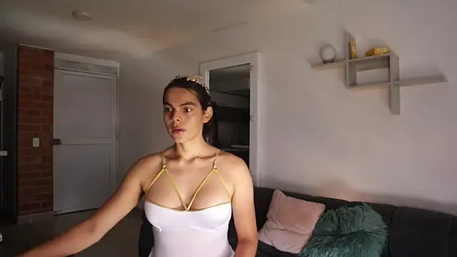 Snapshot of _Vahos_ chatting on October 19, 5:04 pm  Vahos  online show from October 19, 5:04 pm