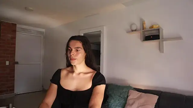 Snapshot of _Vahos_ chatting on October 15, 5:26 pm  Vahos  online show from October 15, 5:26 pm