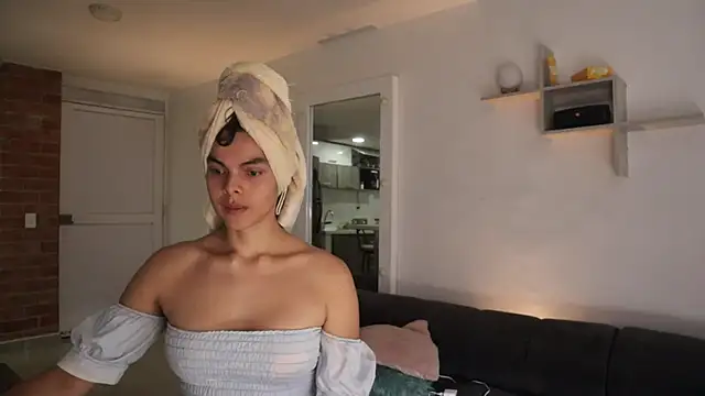 Snapshot of _Vahos_ chatting on September 29, 5:07 pm  Vahos  online show from September 29, 5:07 pm