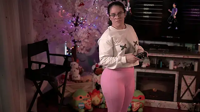 Nikki Torres online show from February 4, 3:20 am