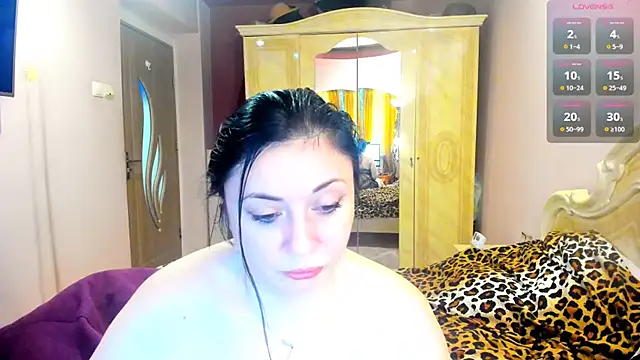 Snapshot of DomPanther69 chatting on October 27, 6:42 am DomPanther69 online show from October 27, 6:42 am