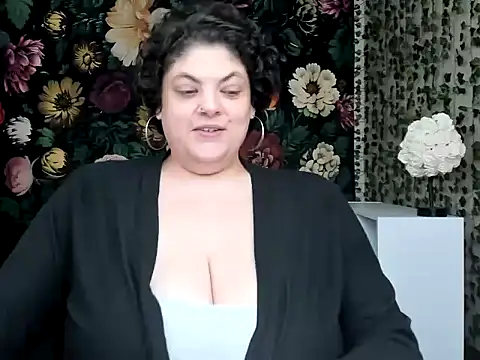 Exxxotic Melons online show from October 30, 7:15 pm