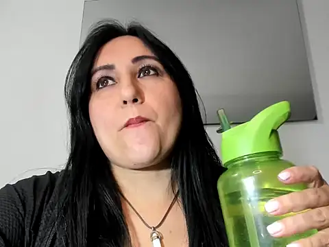 Snapshot of foxy-porn1 chatting on October 29, 8:44 pm foxy-porn1 online show from October 29, 8:44 pm