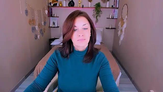 AnaMills online show from November 12, 3:21 pm