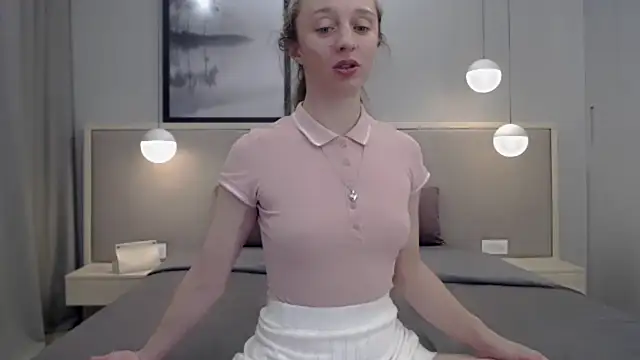 Snapshot of ShySchoolGirl chatting on October 11, 7:16 pm ShySchoolGirl online show from October 11, 7:16 pm