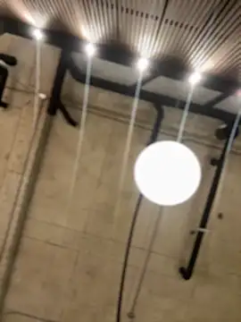 vaneelee online show from April 20, 11:30 pm