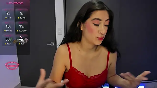 Snapshot of MeganWhite3 chatting on October 3, 8:08 am MeganWhite3 online show from October 3, 8:08 am