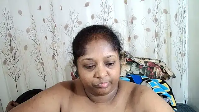 Snapshot of Indiantasha chatting on October 25, 4:47 pm Indiantasha online show from October 25, 4:47 pm