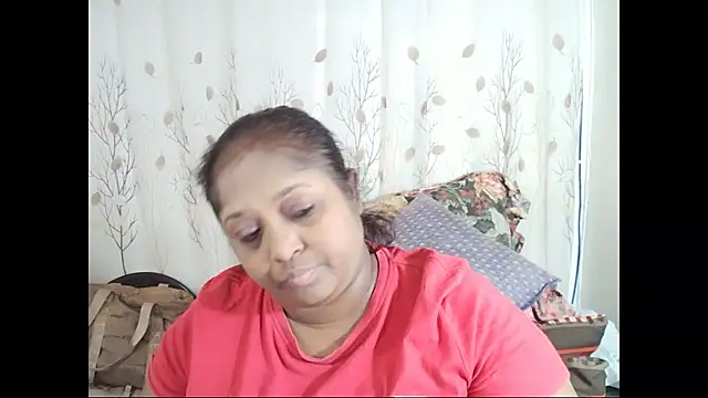 Snapshot of Indiantasha chatting on October 9, 4:33 pm Indiantasha online show from October 9, 4:33 pm