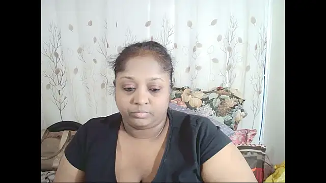 Snapshot of Indiantasha chatting on October 17, 4:32 pm Indiantasha online show from October 17, 4:32 pm
