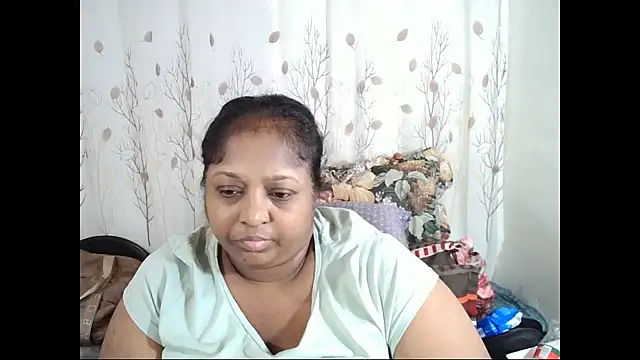 Snapshot of Indiantasha chatting on October 6, 4:01 pm Indiantasha online show from October 6, 4:01 pm