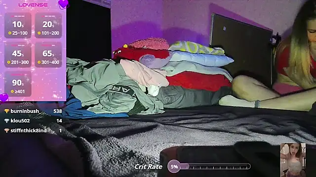 Snapshot of Blondiewithanass chatting on October 4, 12:44 pm Blondiewithanass online show from October 4, 12:44 pm